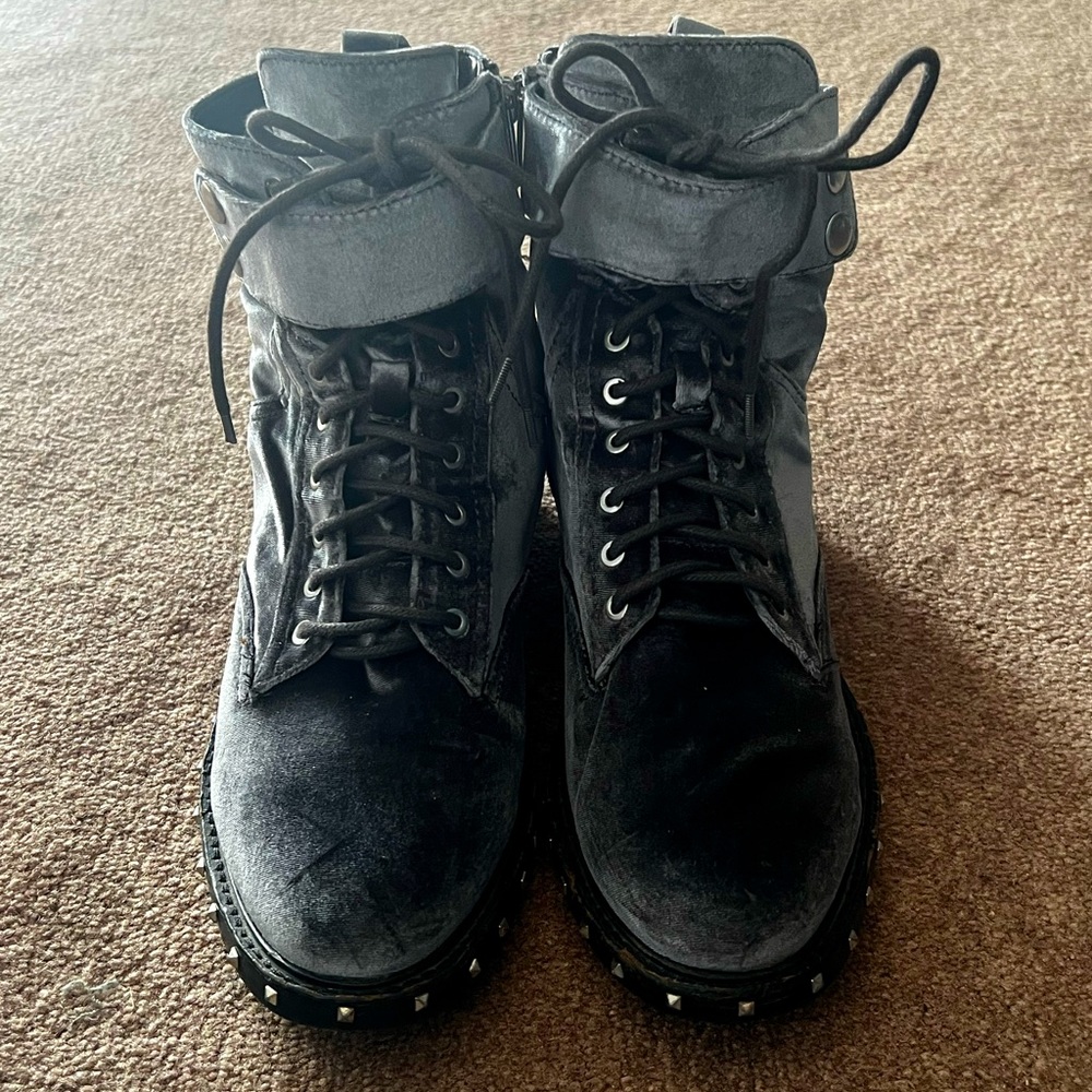 Vince Camuto Talorini Grey Velvet Lace-Up Boot Sz 9 1/2